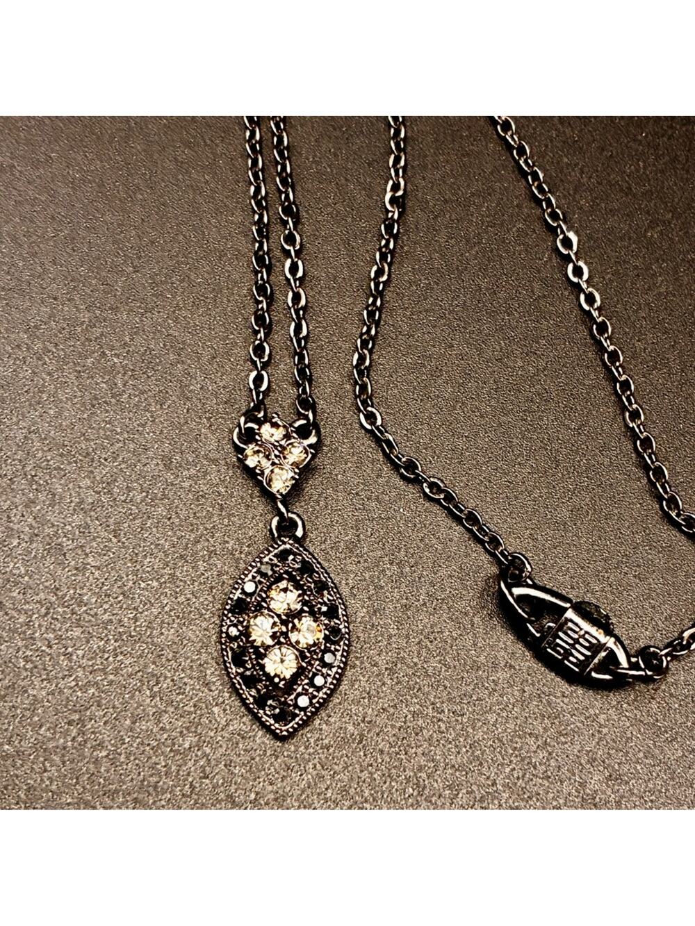 Chic Black and Silver Pendant Necklace